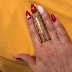 Rose gold finger ring